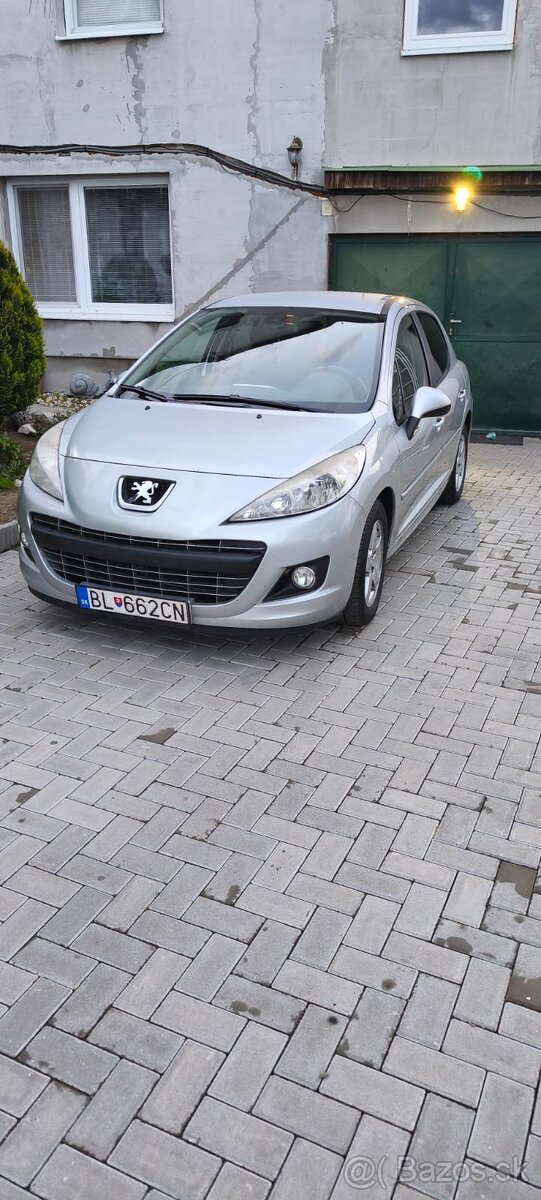 peugeot 207 ,1.4,kupene v Sk ,1.majitel