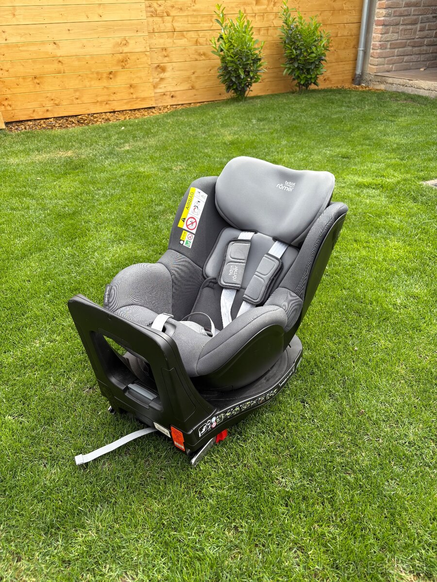 Britax Romer Swingfix M i-Size 9-18 kg - autosedačka