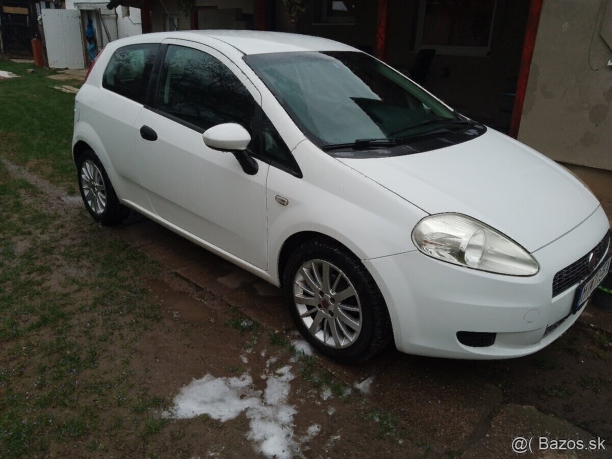 PREDAM FIAT PUNTO GRANDE 1.2 48KW 2010