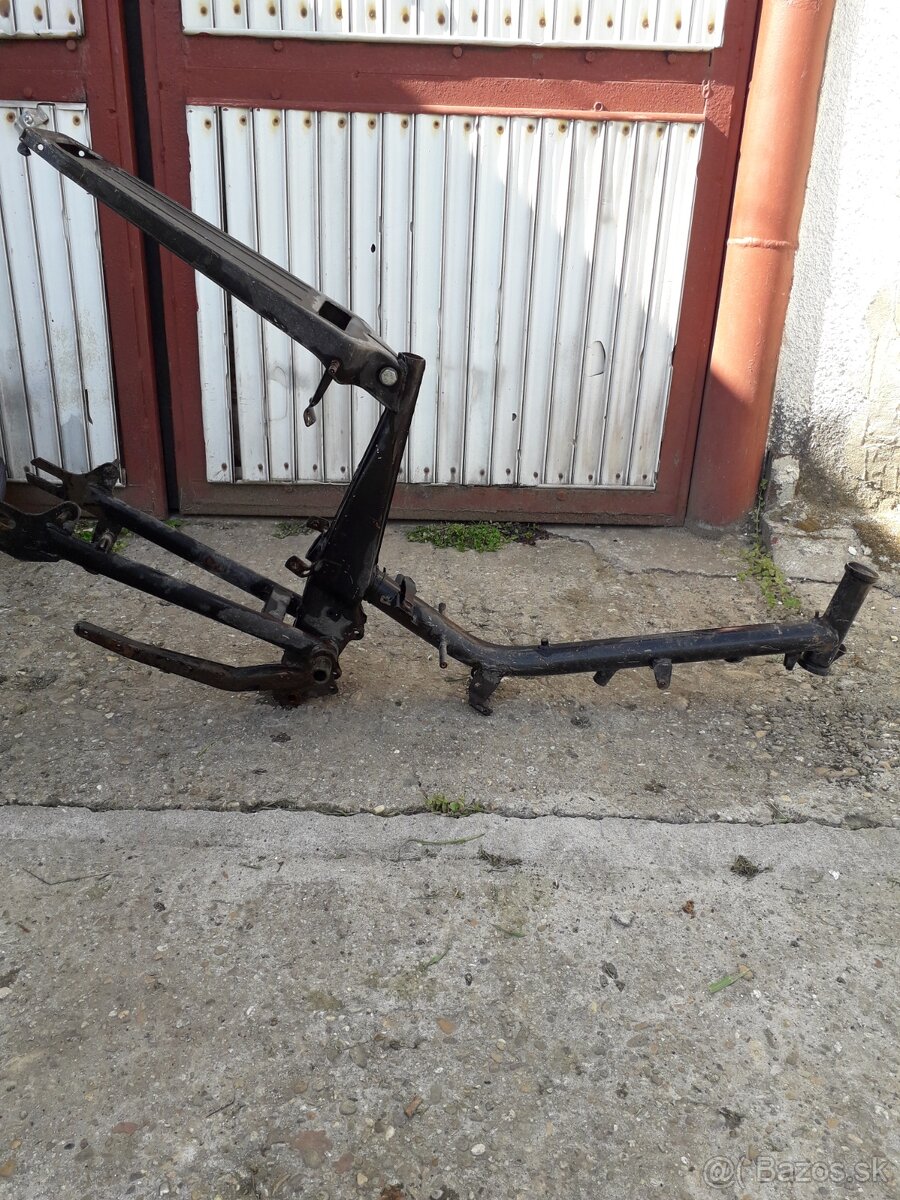 Babeta 207 rám