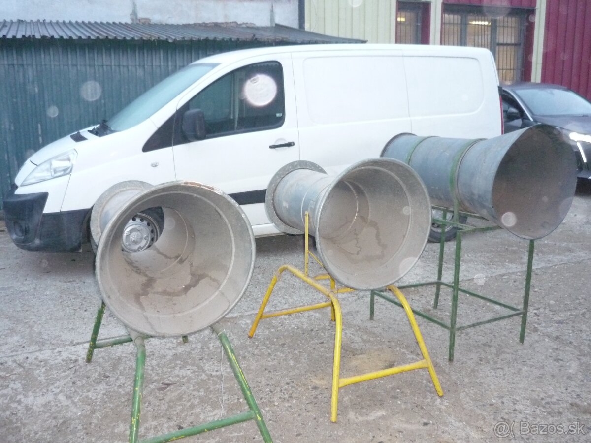 Rúra na balenie vianočných stromov