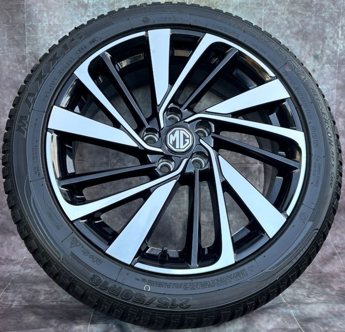 Originální Alu kola MG ZS 215/50/18 DOT24 TOP