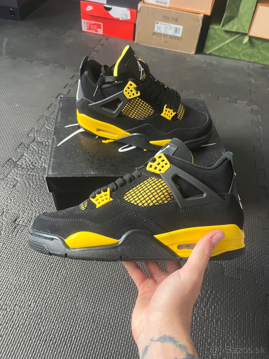 Nike Jordan 4 Yellow Thunder