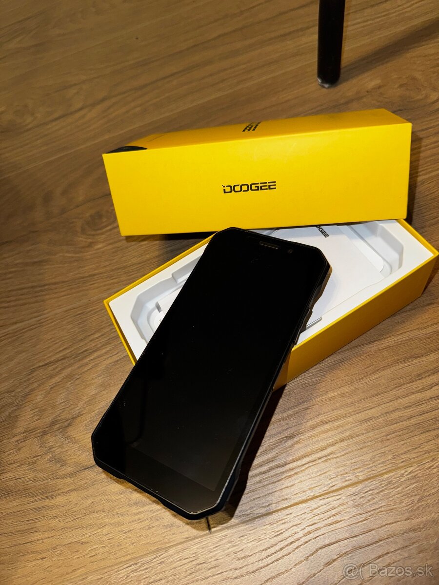 Doogee S61