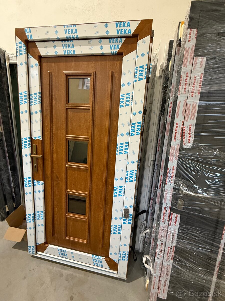 Plastové vchodové dvere,zlatý dub/biela,špičková kvalita