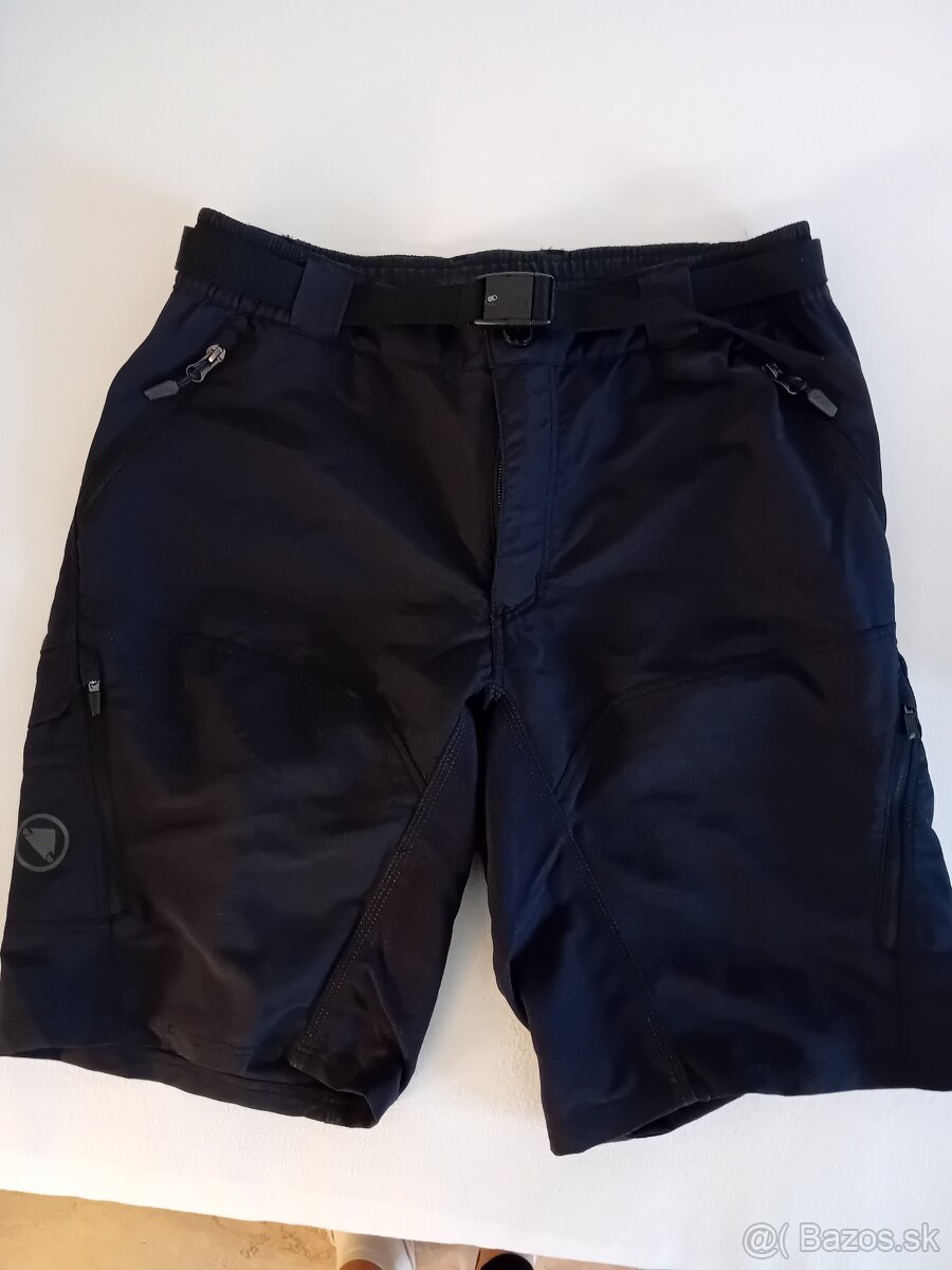 Endura Shorts velkost M