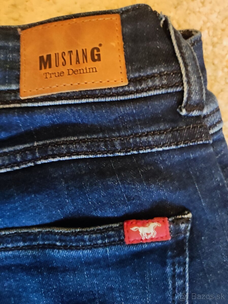 Značkové dámske džínsy Mustang