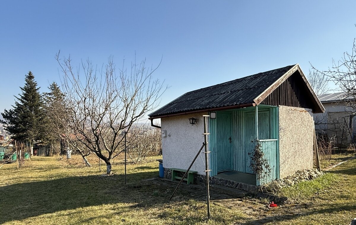 PREDAJ - CHATKA SO ZÁHRADOU - ZLATÉ MORAVCE