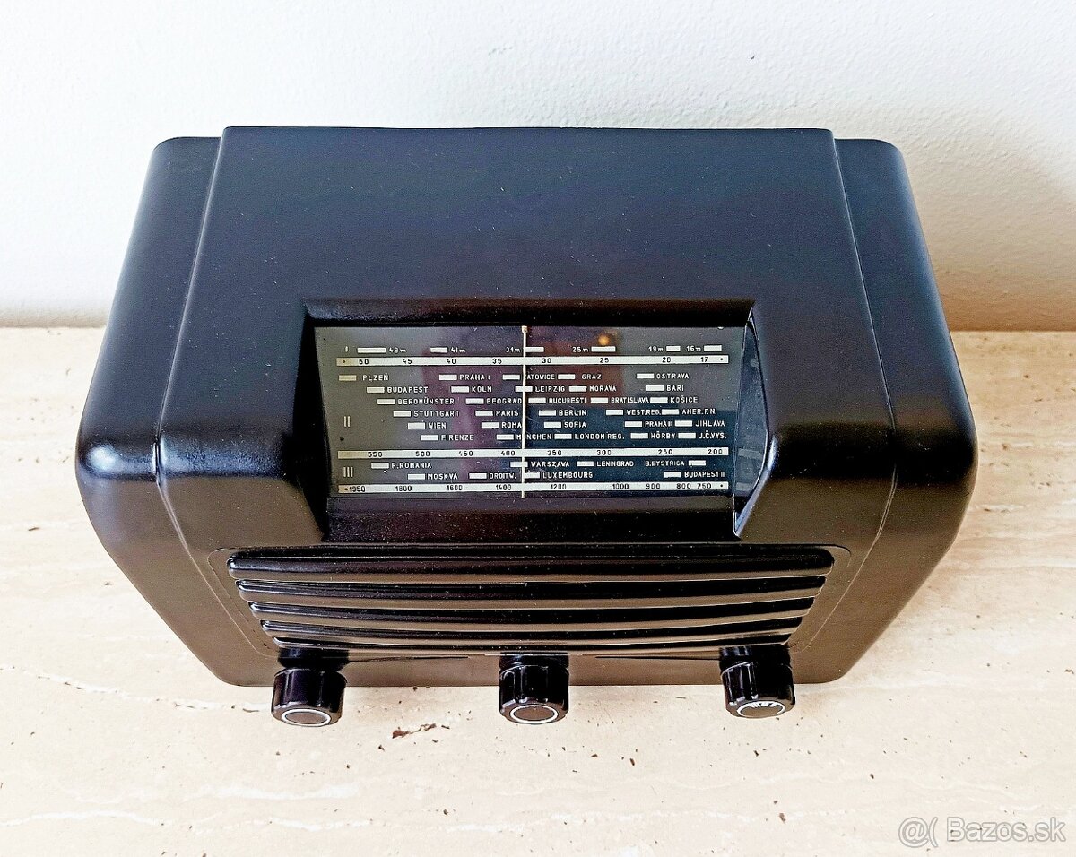 Krásné starožitné rádio Tesla Talisman 305U, top stav