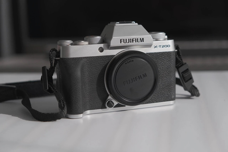 Fujifilm X-T200
