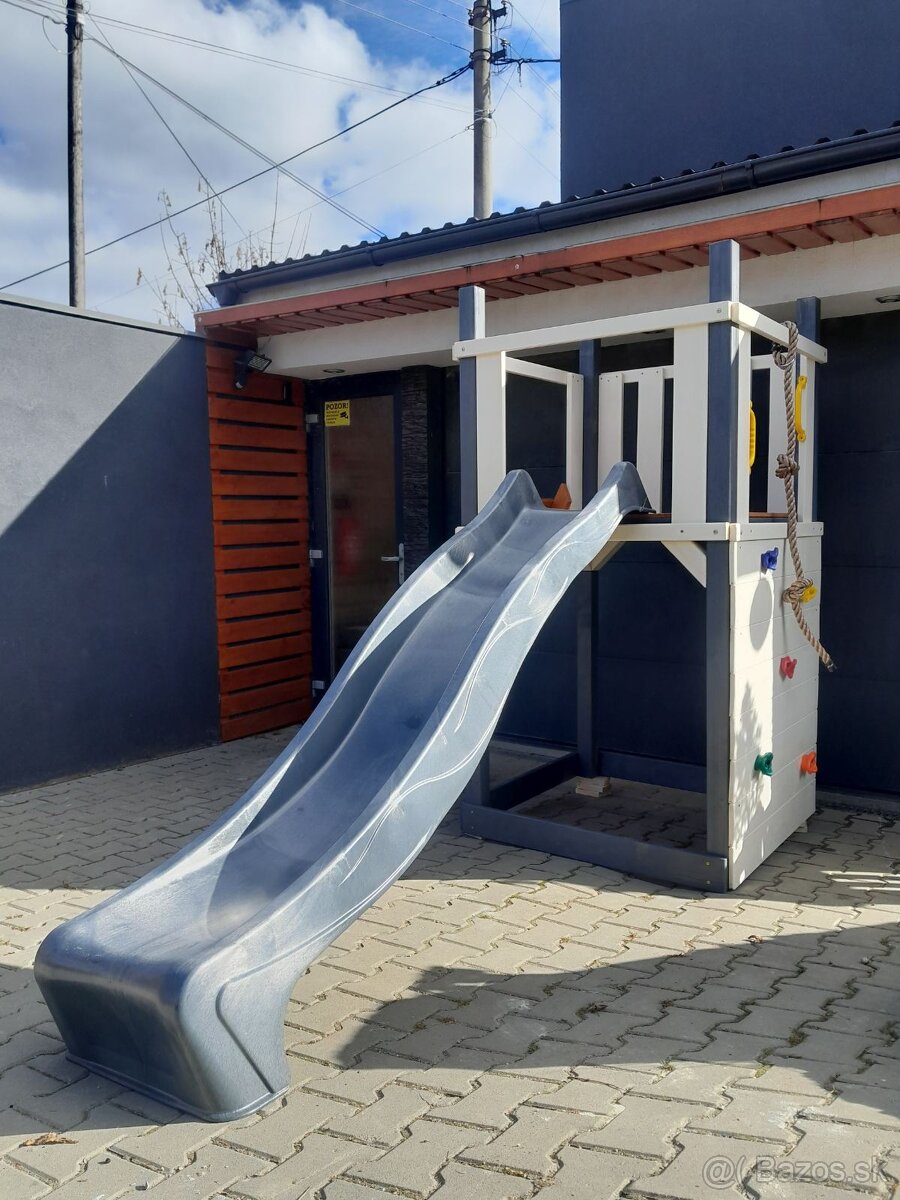 Detské ihrisko , preliezky
