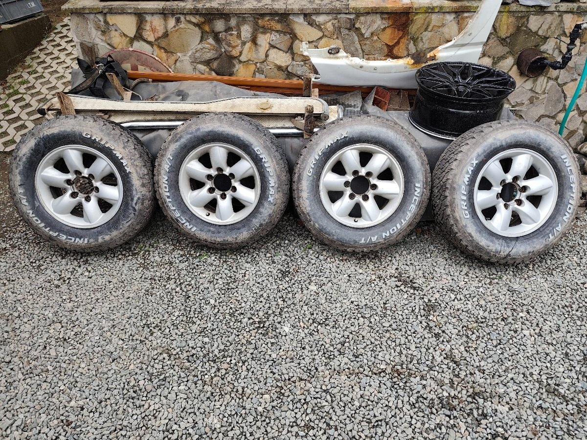 Kolesá nissan terrano