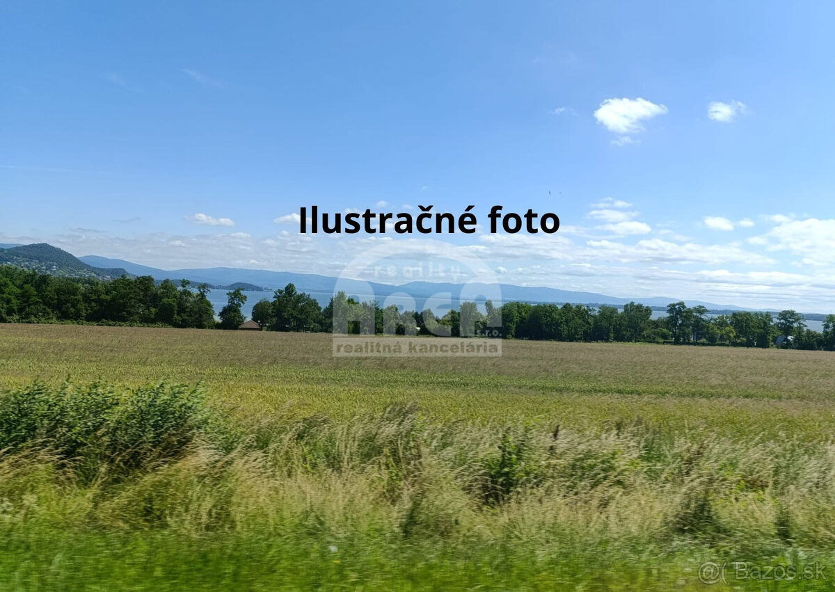 Dvojpodlažná chata s výhľadom na Zemplínsku Šíravu