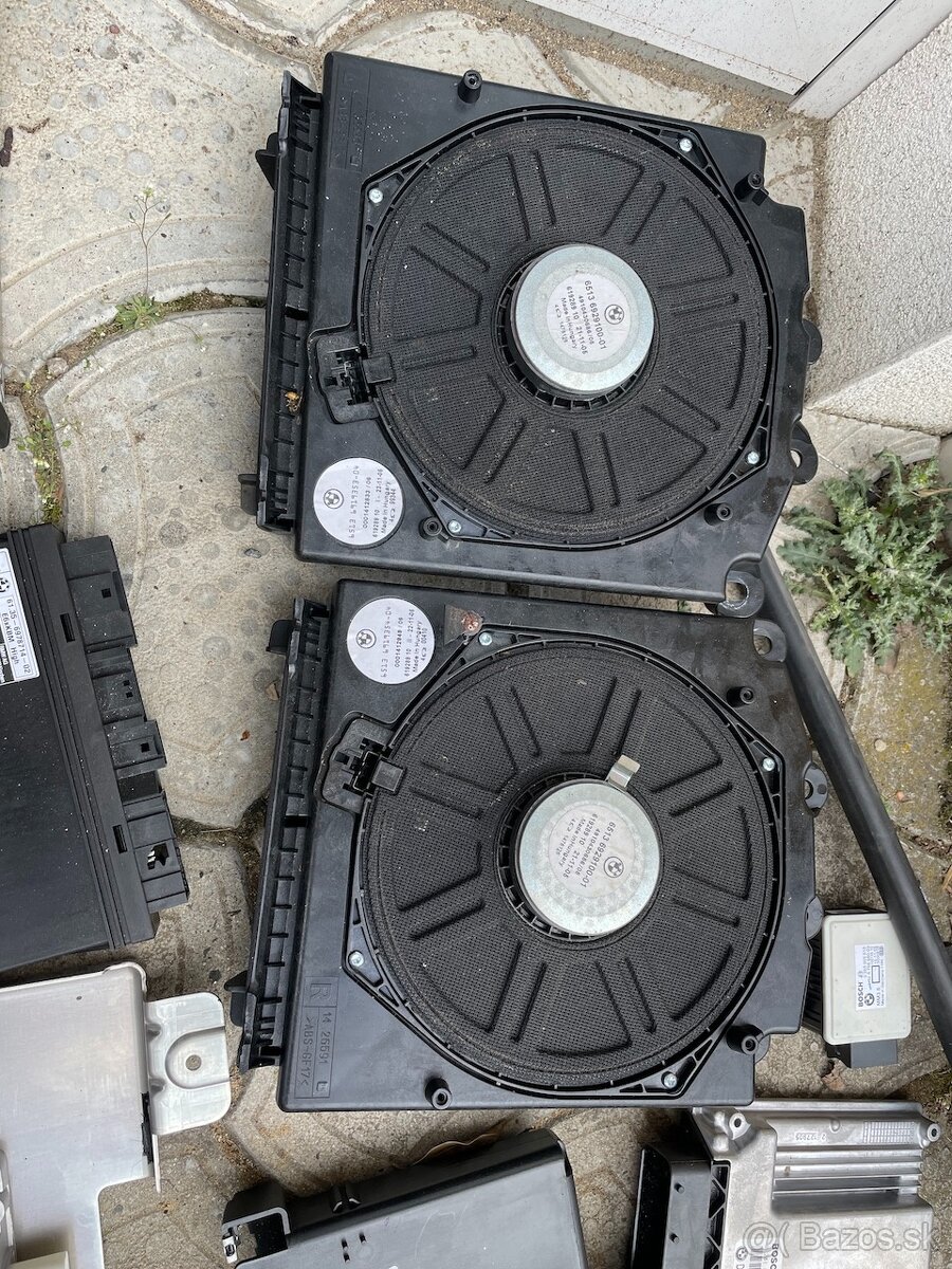 BMW E60 E61 Reproduktory pod sedačkou