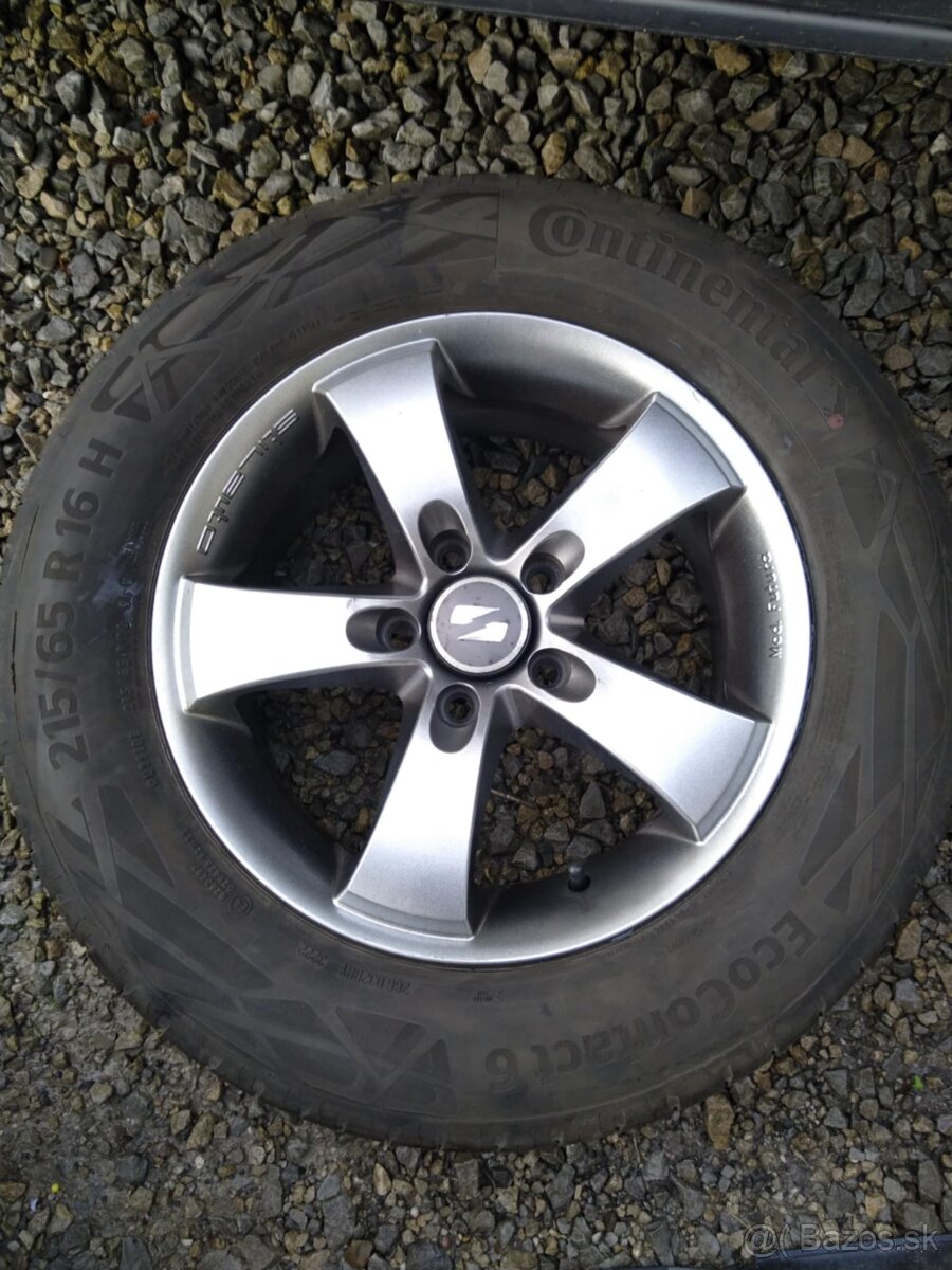 Alu 5 x 114,3 R 16 + letné 215/65 R16.