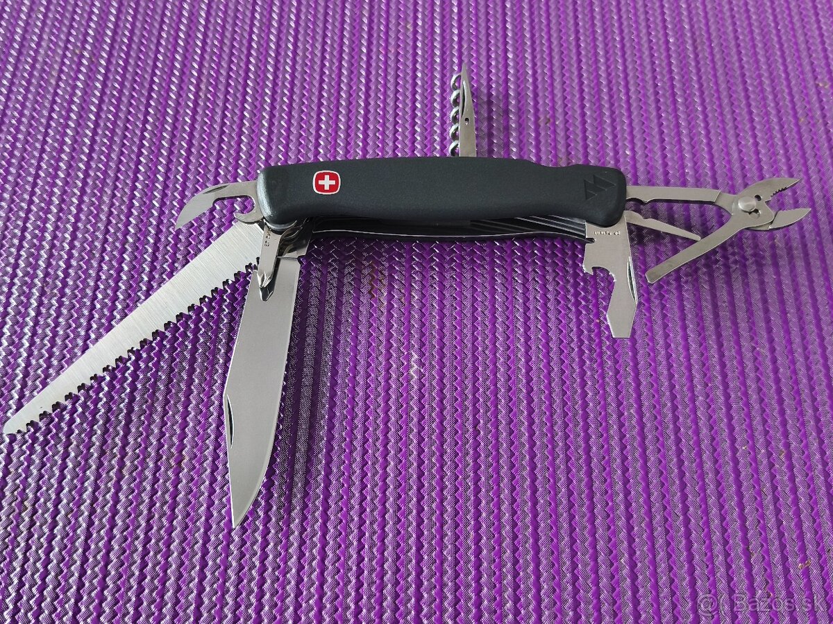 Wenger Delémont W120 Ranger 04 EVEREST