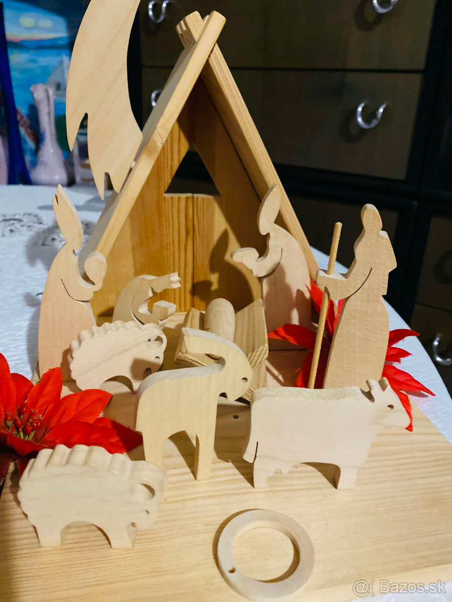 starý drevený betlehém