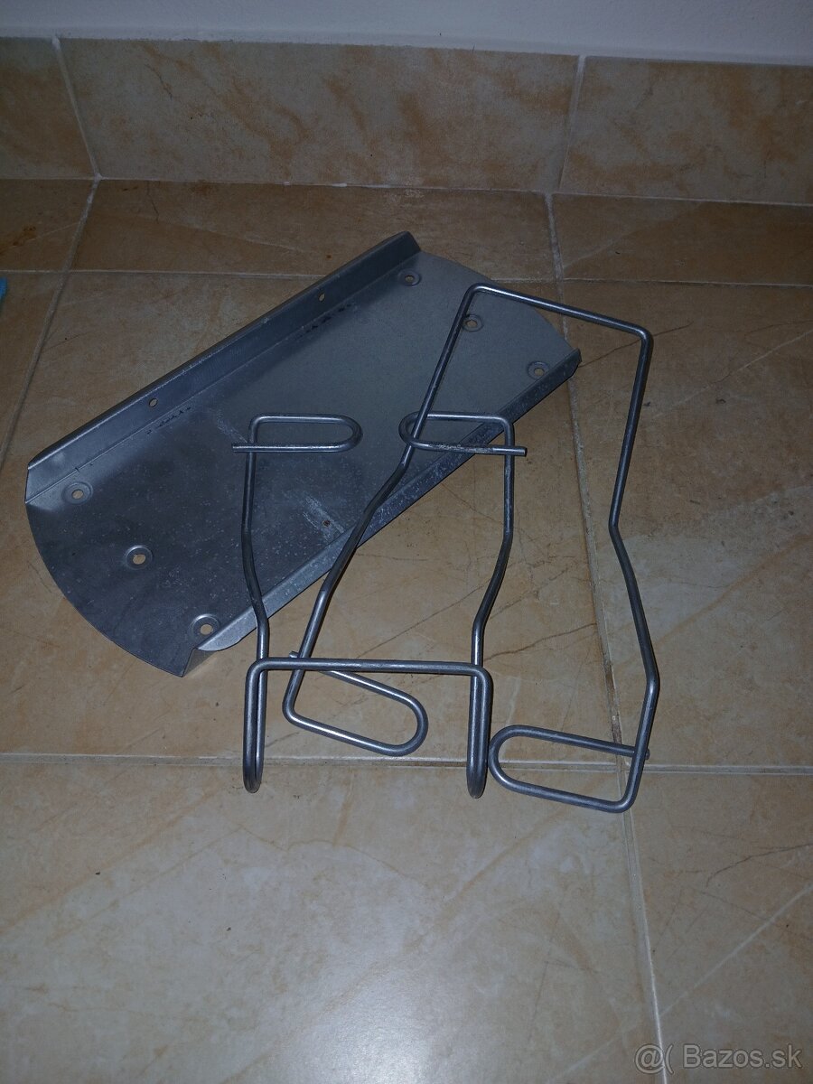 Držiak na žehličku Ikea