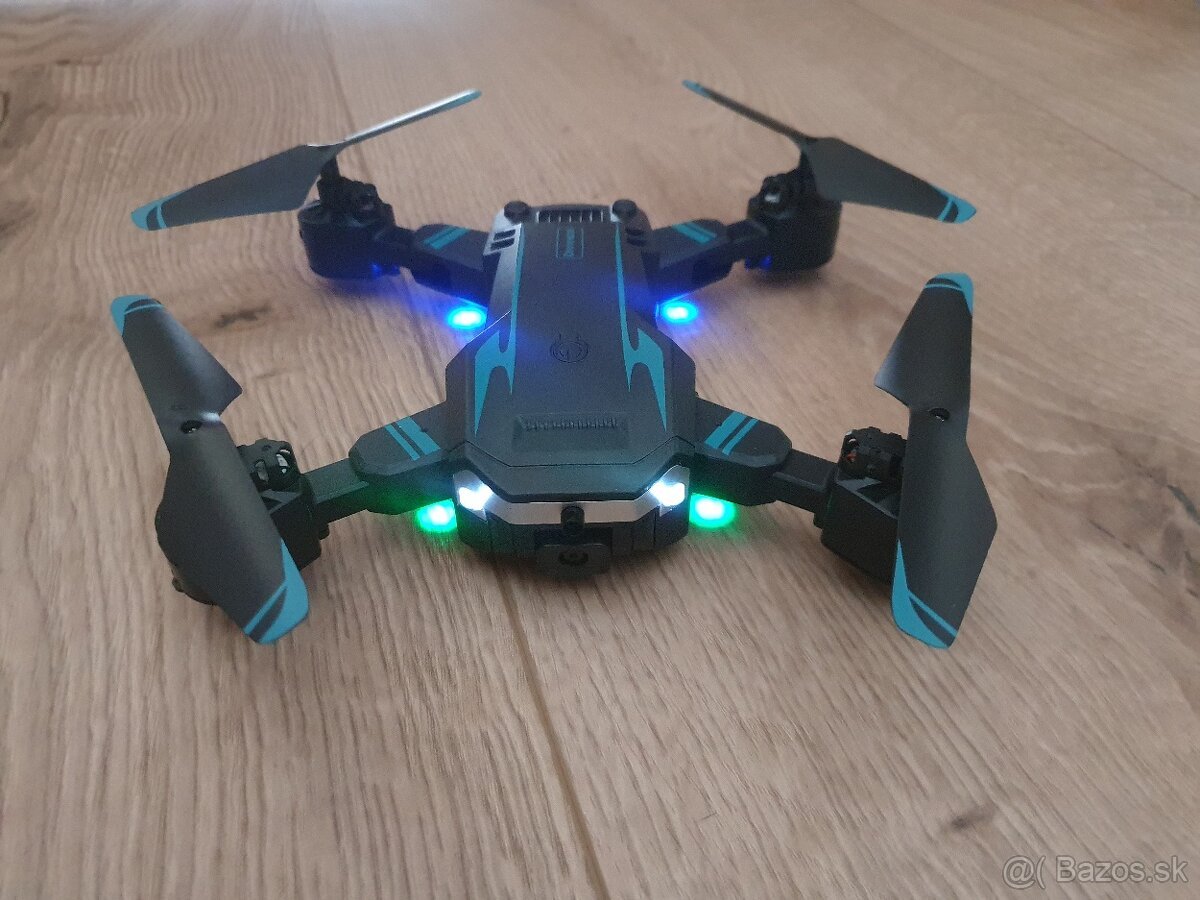 Dron pro s 2 kamerami