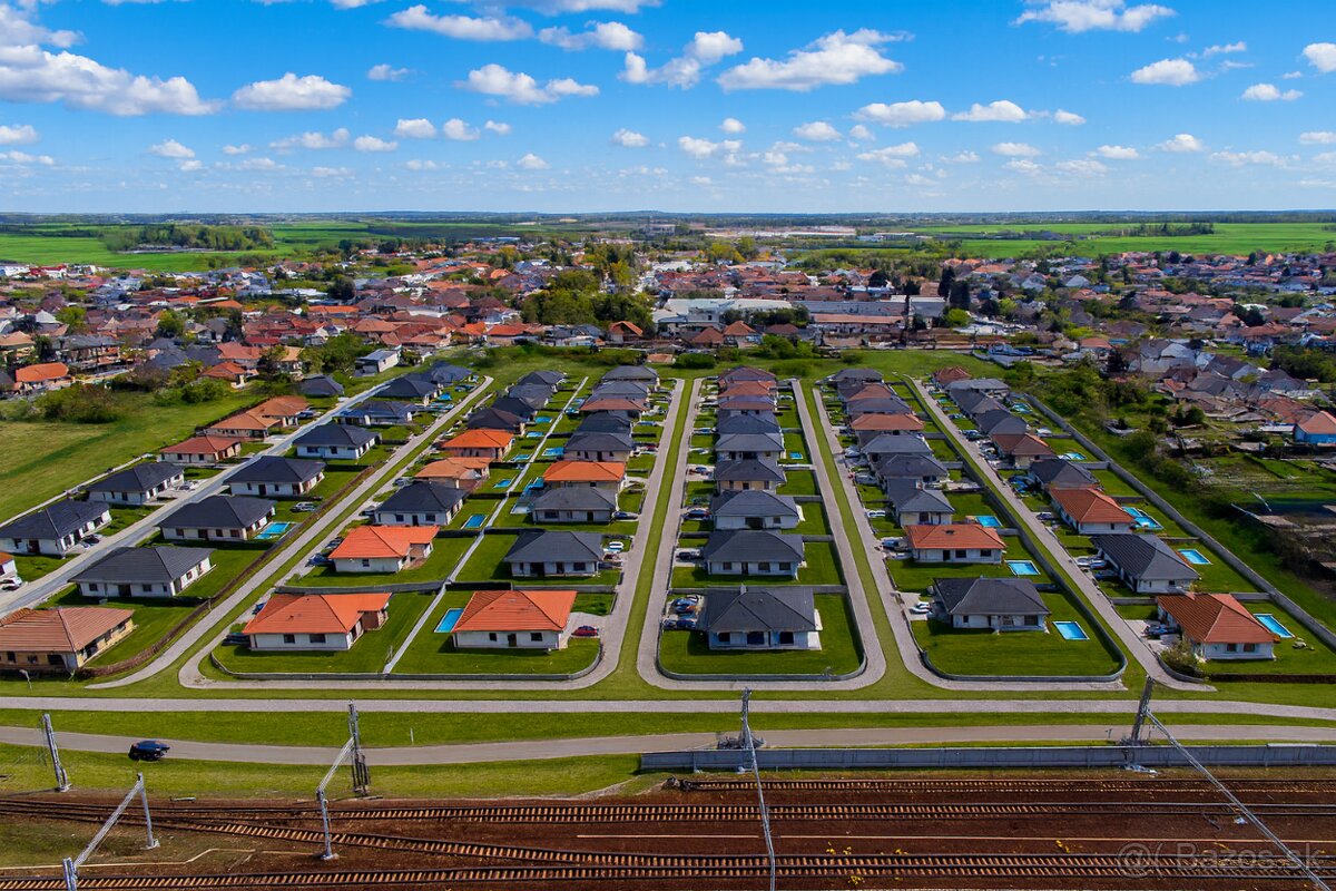 PNORF – st. pozemok 621 m², šírka 25 m, D1, Nádražná ul.