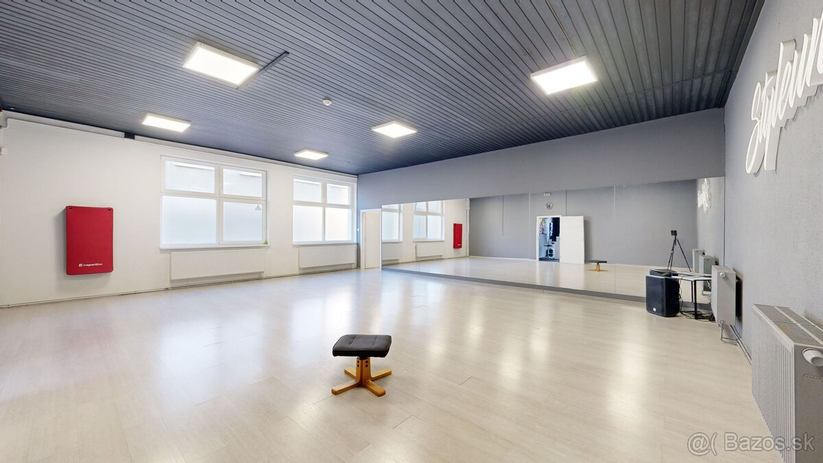 PREDAJ- budova obchodu a služieb v Trnave