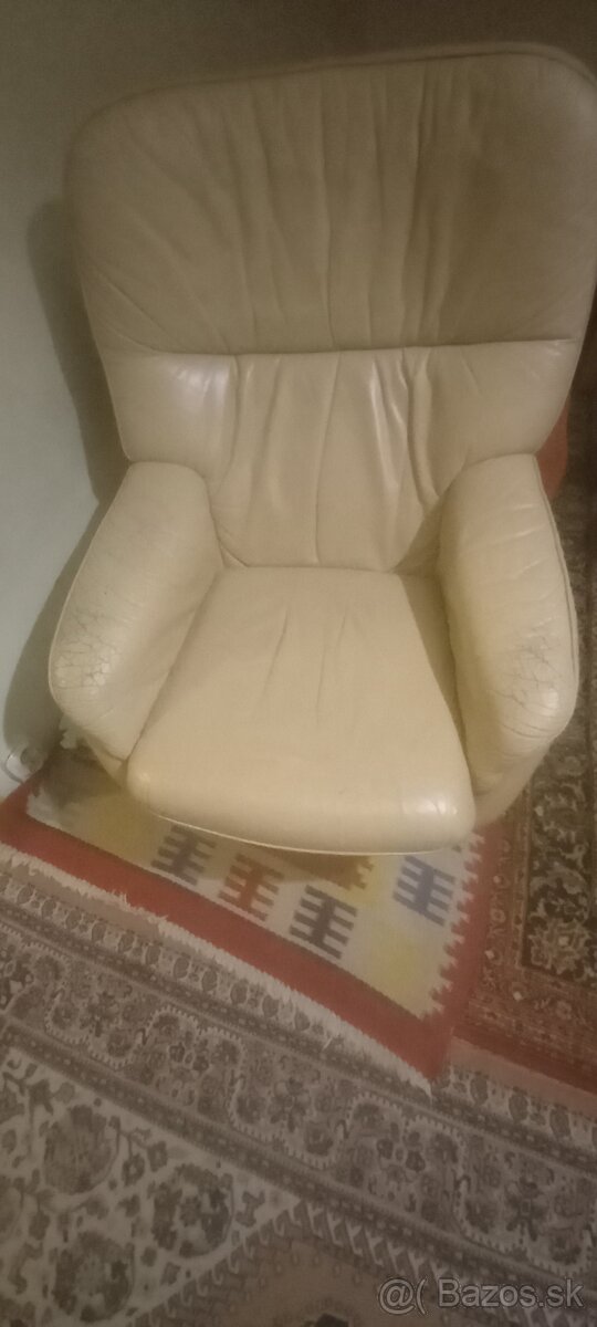 kozene kreslo otacave