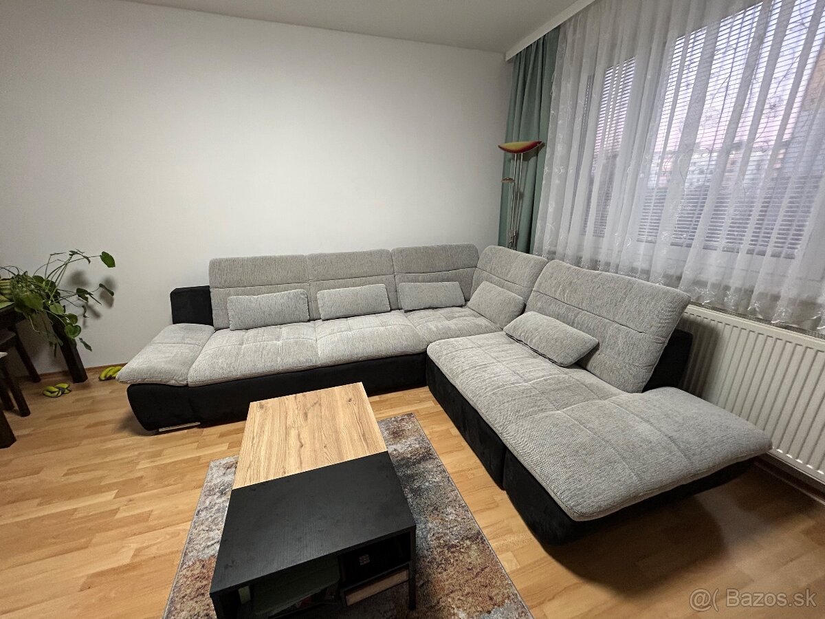 rezervovany: Rozkladaci gauc/ rohova sedacka