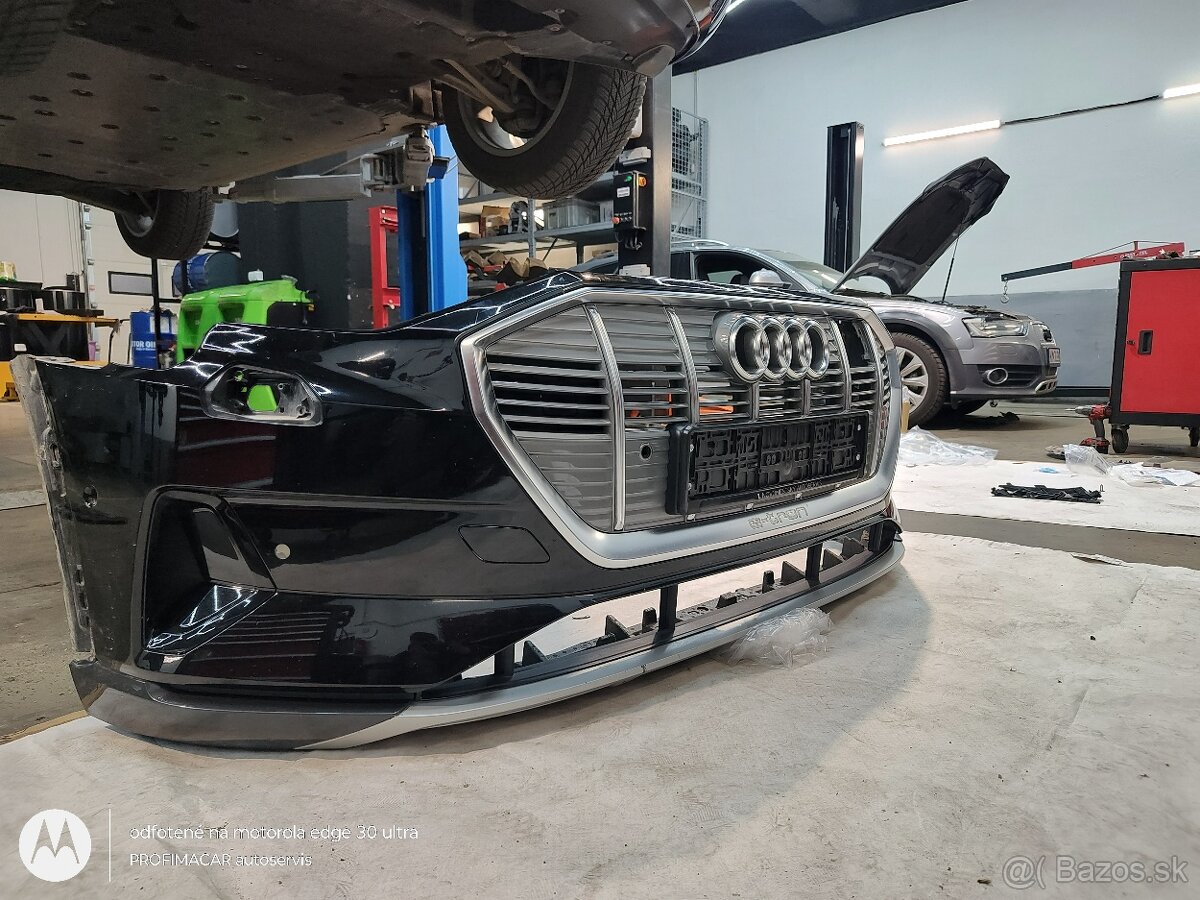Audi E-tron predný naraznik