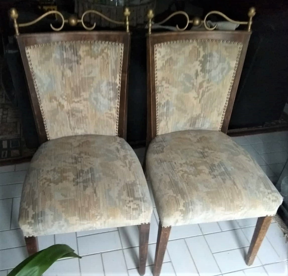 6 starožitných stoličiek
