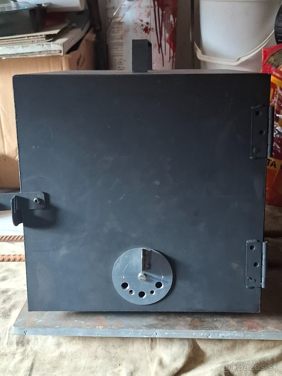 Kovové ohnisko pre udiareň 30x30x35