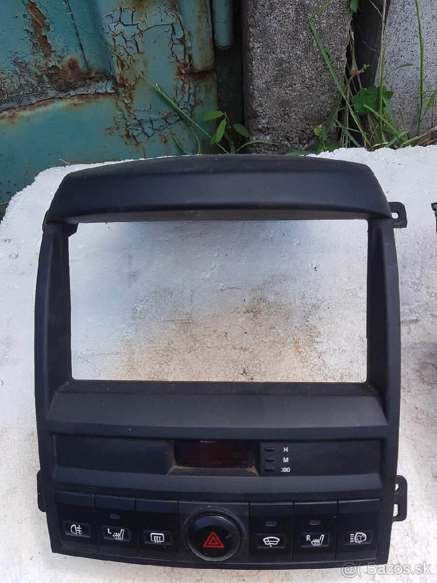 Kia Sorento 02-09 predný panel