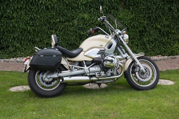 BMW R850C-BOND