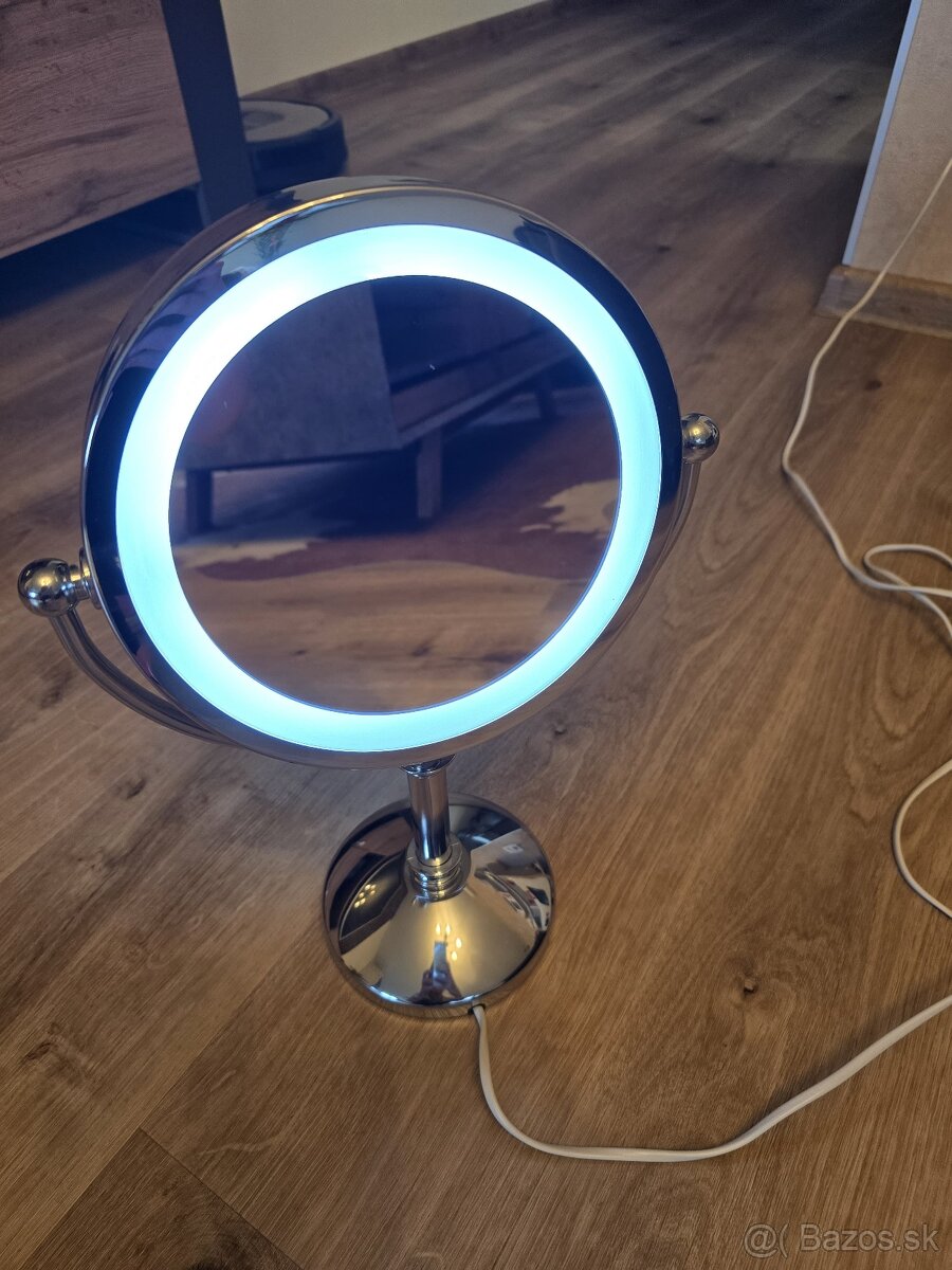 Kozmeticke zrkadlo Sencor SMM 3080