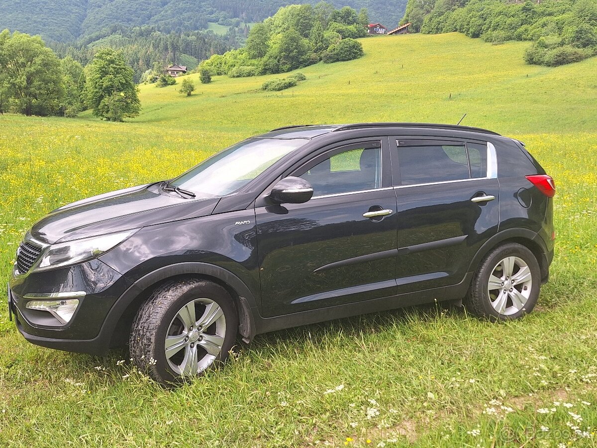 KIA SPORTAGE 2.0 CRDI 4x4 100 kw A/T automat kup.v SR