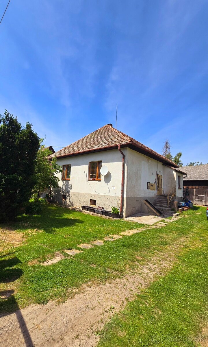 Rodinný dom s 3125 m pozemkom Sklené