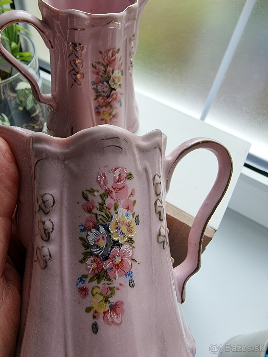 Ružový porcelán