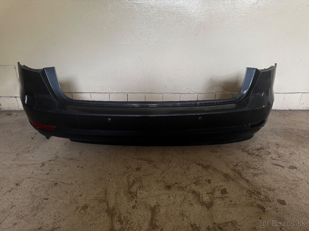 Audi A4 B9 kombi 2015- zadný nárazník