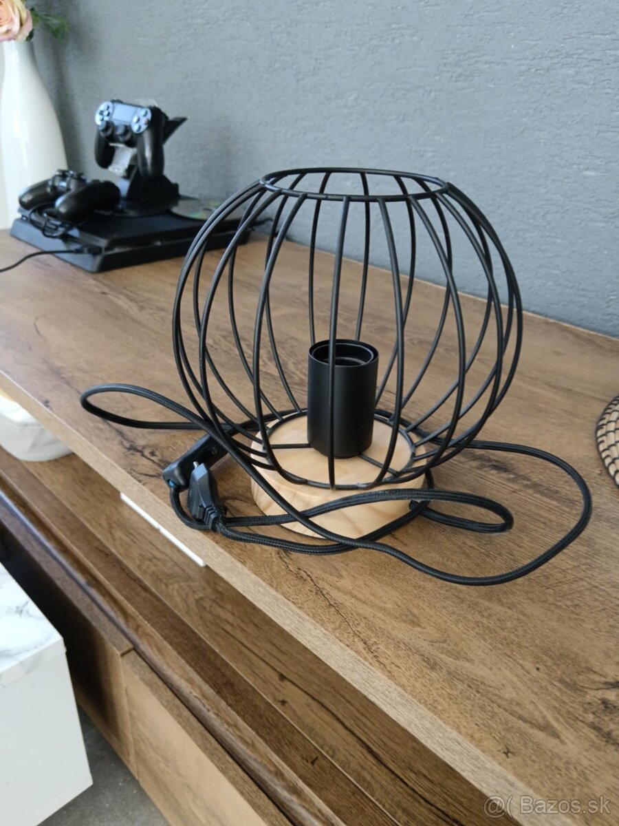 Stolná lampa