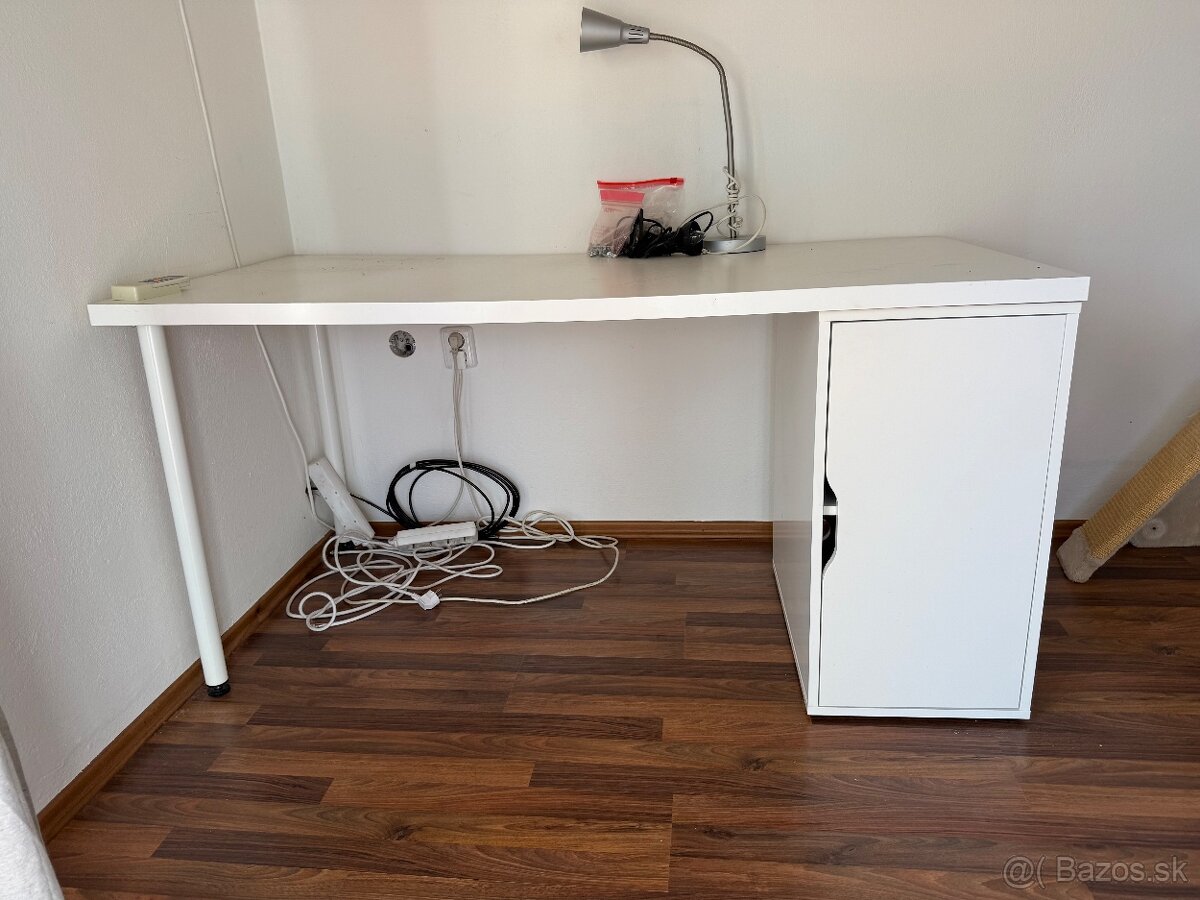 Pracovný stôl IKEA