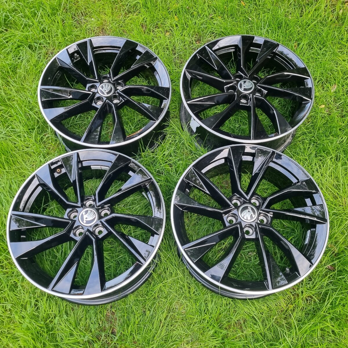 Vega Scala Kamiq Fabia zimne Alu kola R17 5x100