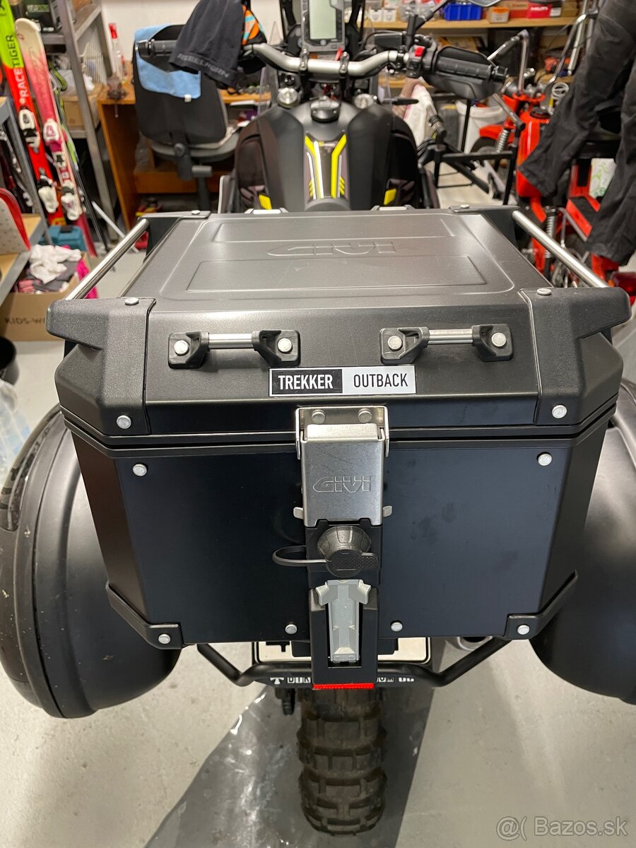 TopCase Givi TREKKER OUTBACK