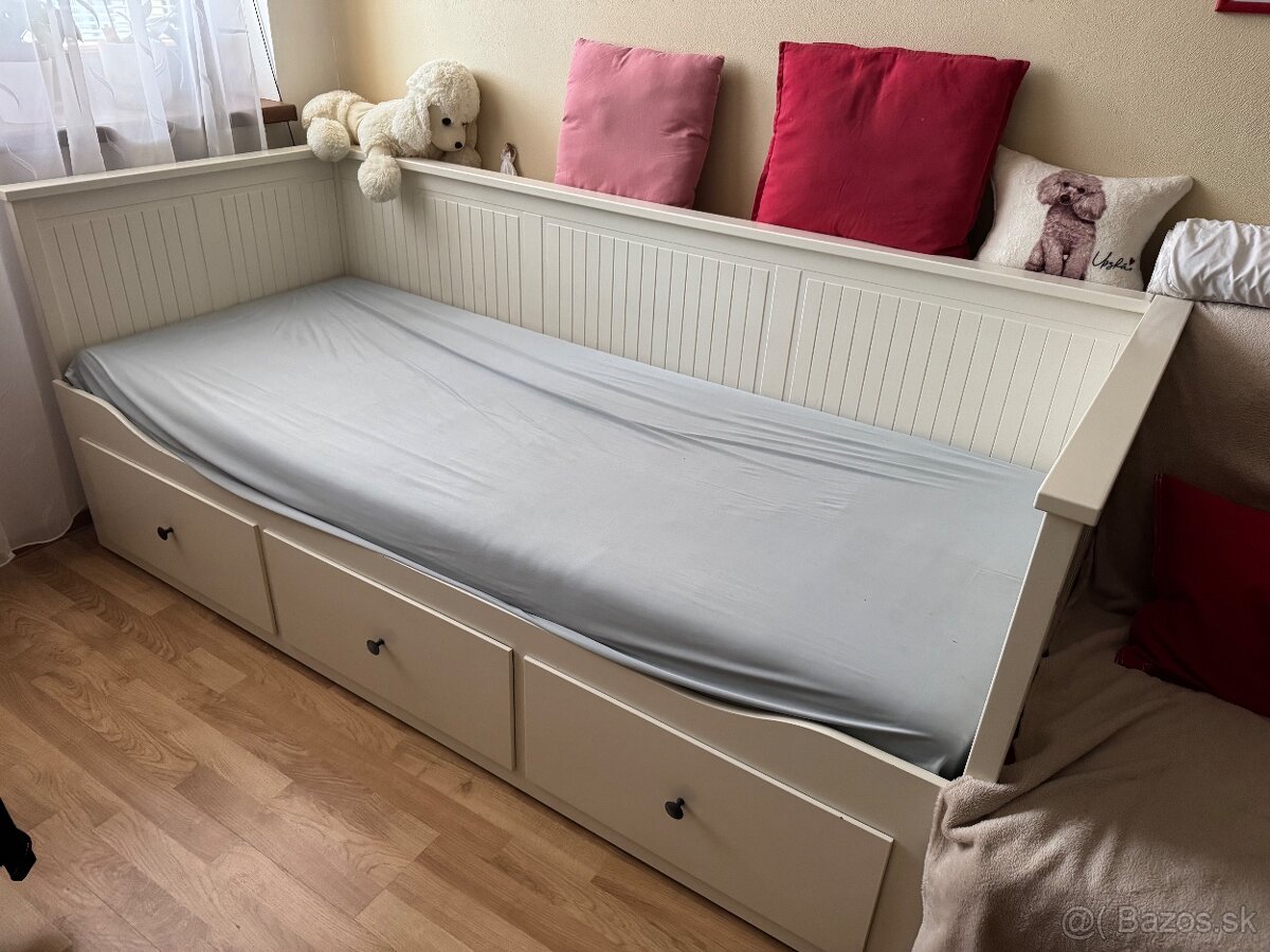 Rozkladacia posteľ Hemnes Ikea