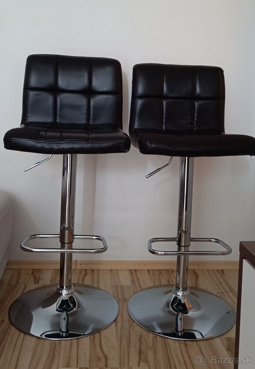 2 x barové otočné stoličky
