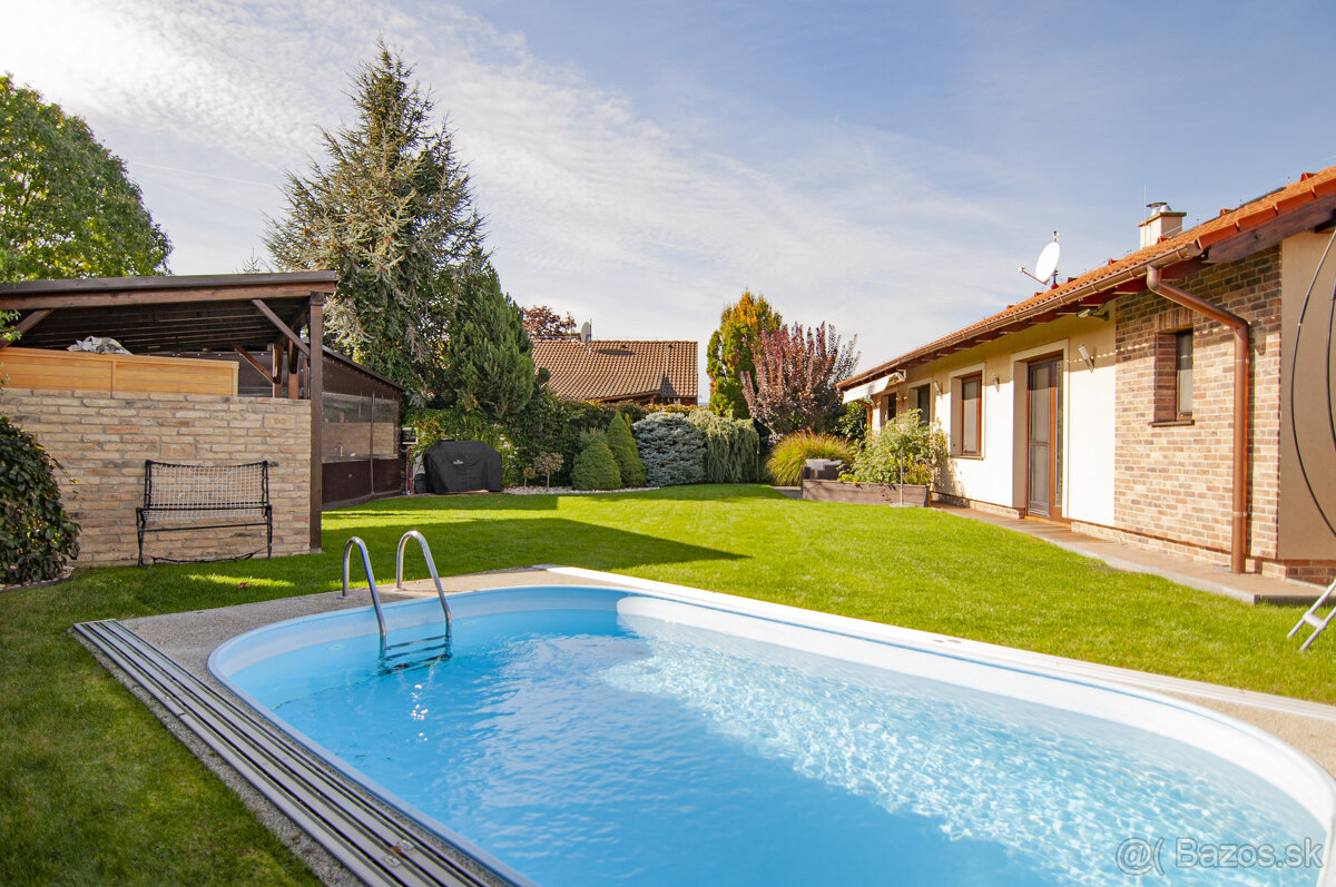 Predaj dom s bazénom, vírivkou, saunou, 792m2 pozemok-Sloven