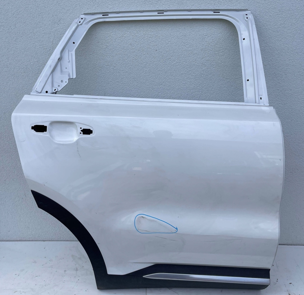 Kia sorento iv 4 2020- pravé zadné dvere