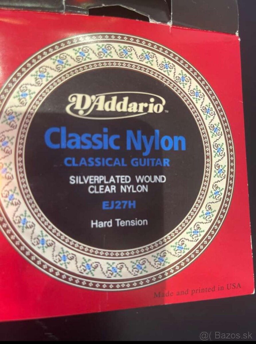 Nová sada gitarových strún.