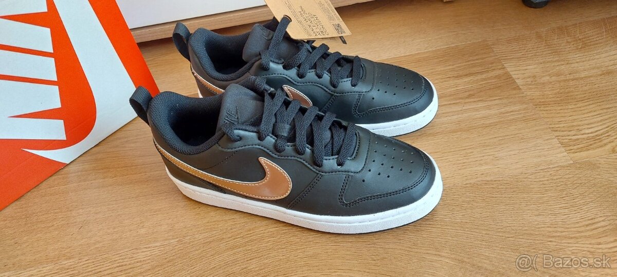 Dámske tenisky Nike 37,5 / Nové