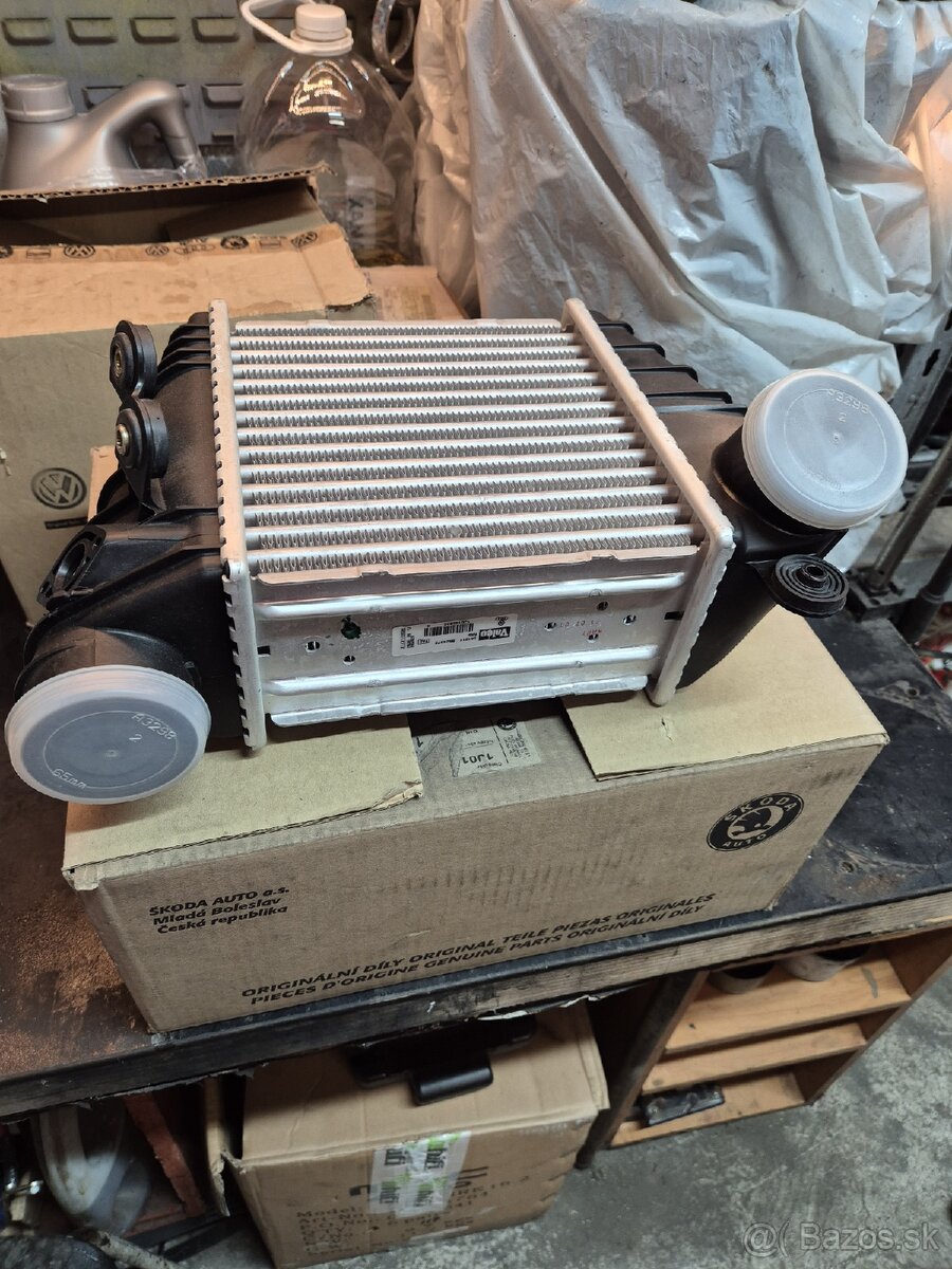 Nový originál intercooler skoda seat audi vw