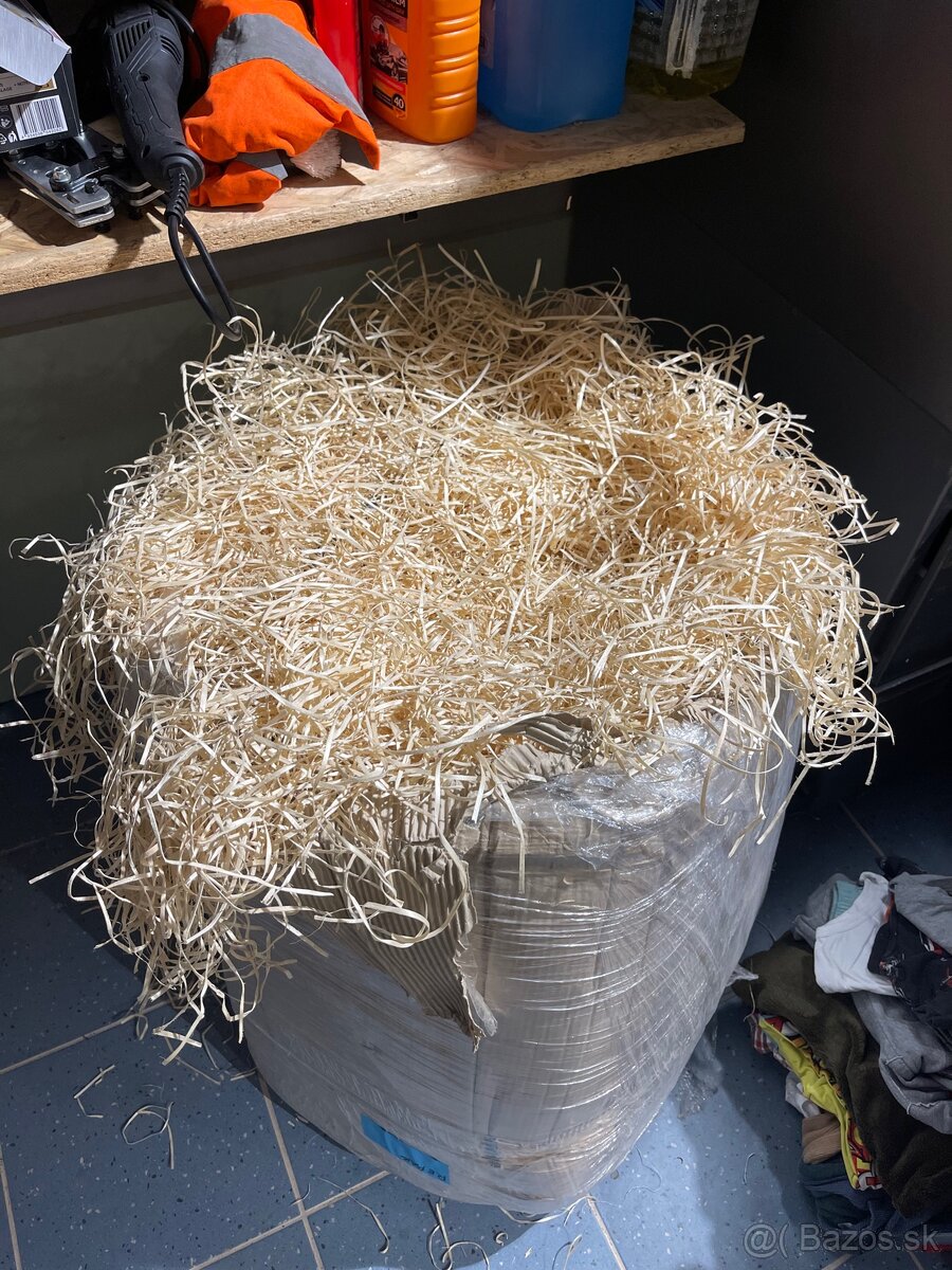 Predám drevené vlasy.