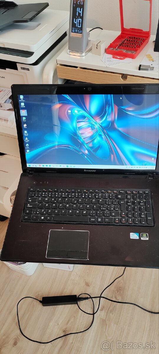 Predám notebook Lenovo G780